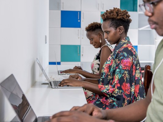 ¿Qué es Andela, el acelerador del talento tecnológico de África? 1 ¿Qué es Andela, el acelerador del talento tecnológico de África?